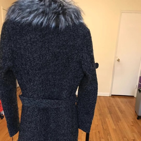 Ivanka Trump coat - Picture 4 of 7